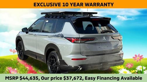 Moonstone Gray / Black Roof 2026 Mitsubishi Outlander Trail Edition