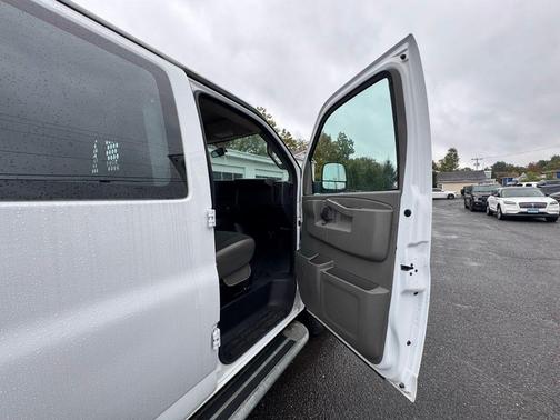 2022 Chevrolet Express 2500 Work Van
