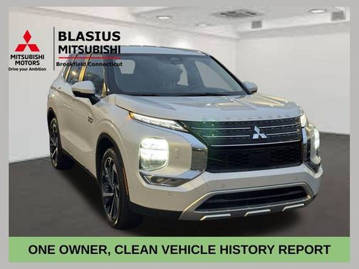 2024 Mitsubishi Outlander PHEV SE