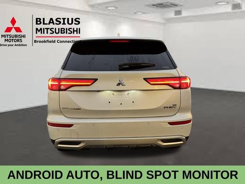 2024 Mitsubishi Outlander PHEV SE