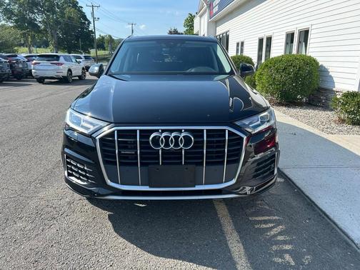 2022 Audi Q7 45 Premium