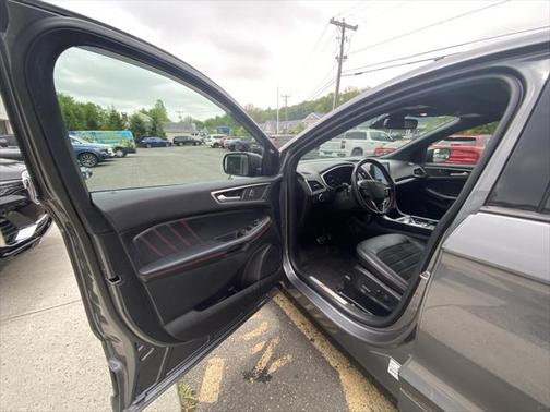 2021 Ford Edge ST Line