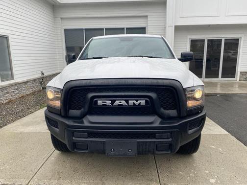 2024 RAM 1500 Classic Warlock Crew Cab 4x4 5'7' Box