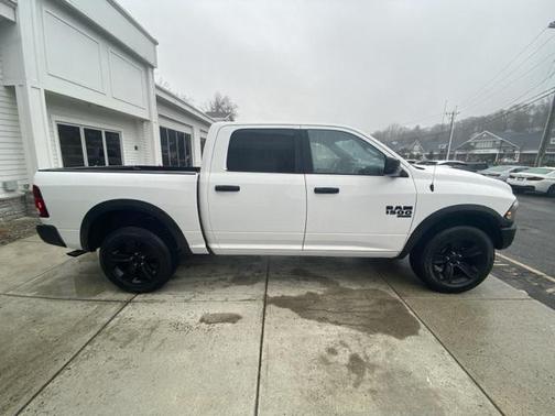 2024 RAM 1500 Classic Warlock Crew Cab 4x4 5'7' Box