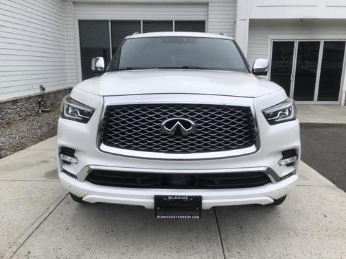 2023 INFINITI QX80 SENSORY AWD