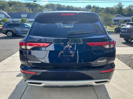 Blue 2025 Mitsubishi Outlander PHEV SE