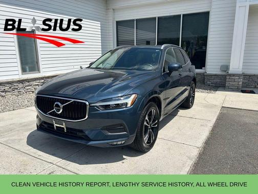 2021 Volvo XC60 T5 Momentum