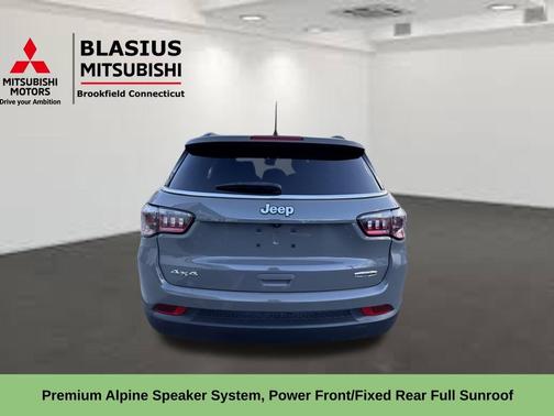 2023 Jeep Compass Latitude Lux