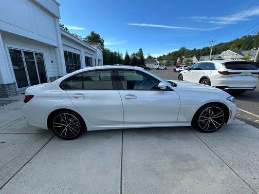 2024 BMW 330 i xDrive