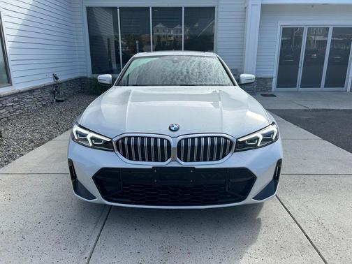 2024 BMW 330 i xDrive