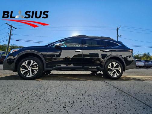 2022 Subaru Outback Touring XT