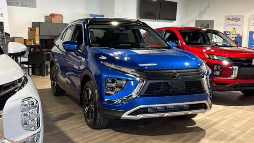 Lightning Blue Metallic 2026 Mitsubishi Eclipse Cross SE