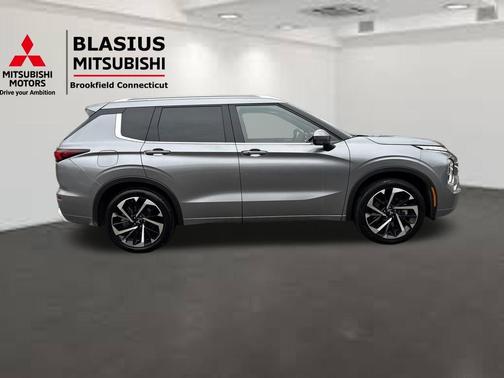 2022 Mitsubishi Outlander SEL