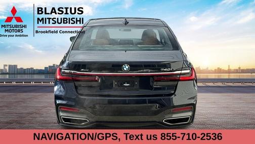 2022 BMW 740 i xDrive