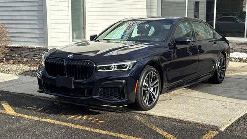 2022 BMW 740 i xDrive