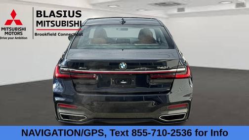 2022 BMW 740 i xDrive