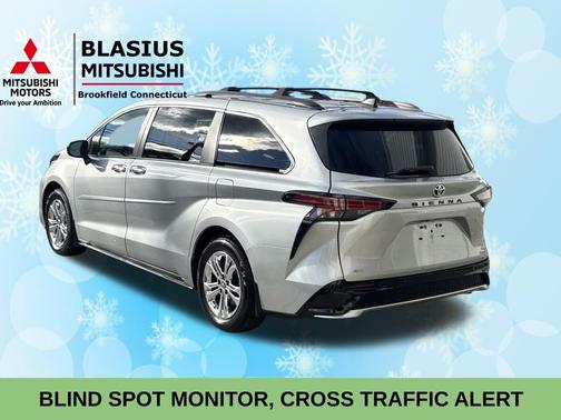 2022 Toyota Sienna XSE 7 Passenger