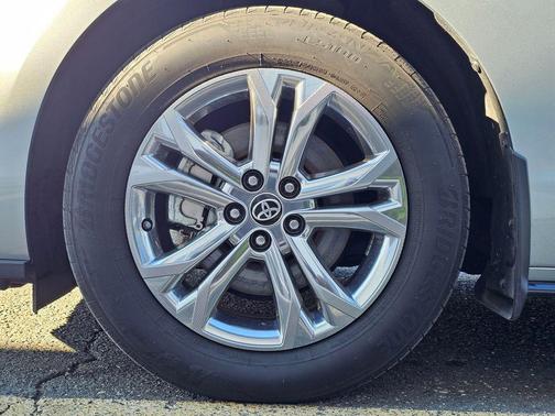 2022 Toyota Sienna XSE 7 Passenger