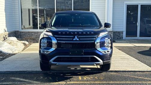 2026 Mitsubishi Outlander SE