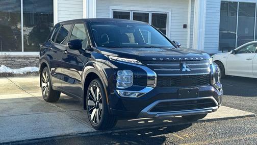 2026 Mitsubishi Outlander SE