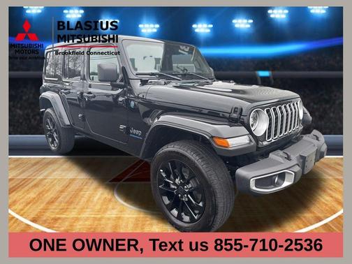 Black Clearcoat 2025 Jeep Wrangler 4xe Sahara