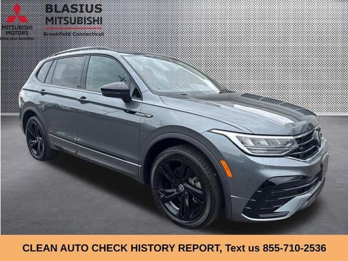 Platinum Gray Metallic 2023 Volkswagen Tiguan 2.0T SE R-Line Black