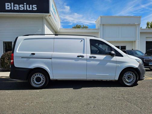 2023 Mercedes-Benz Metris Base