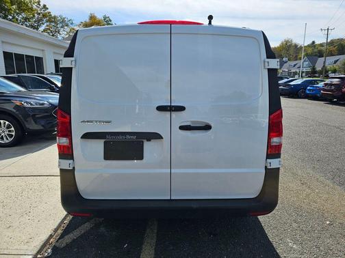 2023 Mercedes-Benz Metris Base