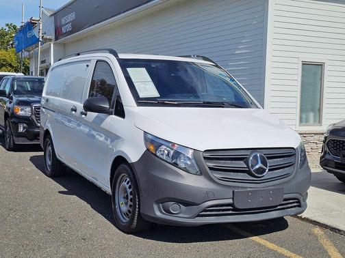 2023 Mercedes-Benz Metris Base