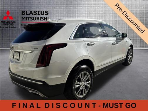 Crystal White Tri-Coat 2023 Cadillac XT5 Premium Luxury