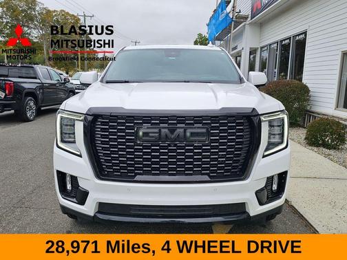 2023 GMC Yukon XL Denali