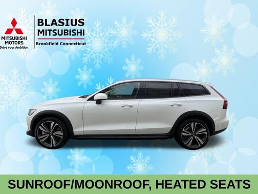 2025 Volvo V60 Cross Country B5 Plus