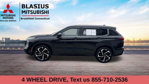 2022 Mitsubishi Outlander SEL