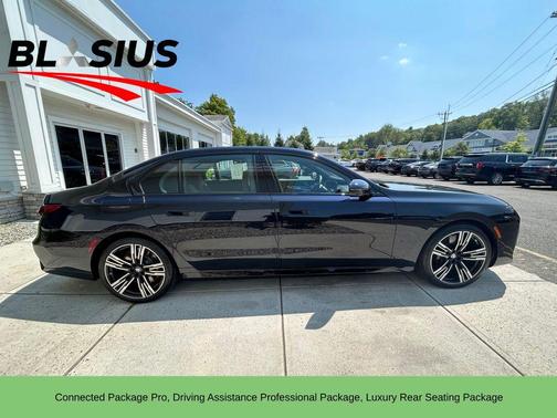 2023 BMW 760 760i xDrive