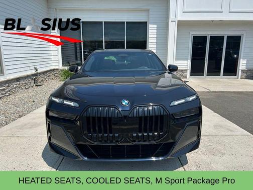 2023 BMW 760 760i xDrive