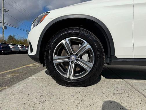 2016 Mercedes-Benz GLC-Class GLC 300 4MATIC