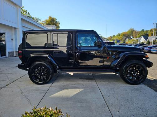2021 Jeep Wrangler Unlimited Sahara Altitude