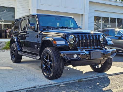 2021 Jeep Wrangler Unlimited Sahara Altitude