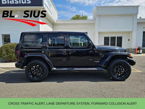 2021 Jeep Wrangler Unlimited Sahara Altitude