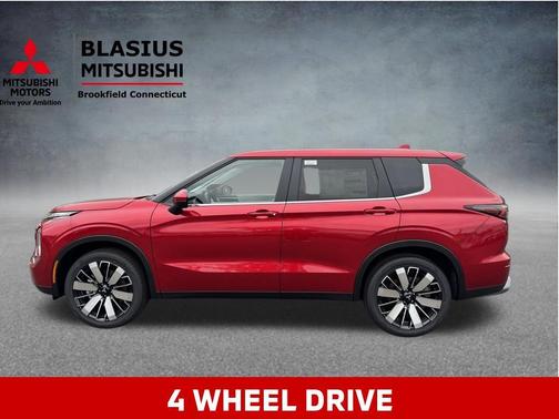 Diamond Red 2025 Mitsubishi Outlander SE