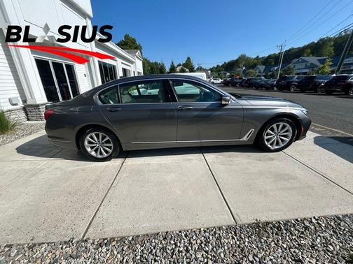 2018 BMW 740 i xDrive