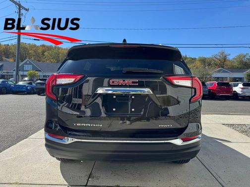 2024 GMC Terrain SLT