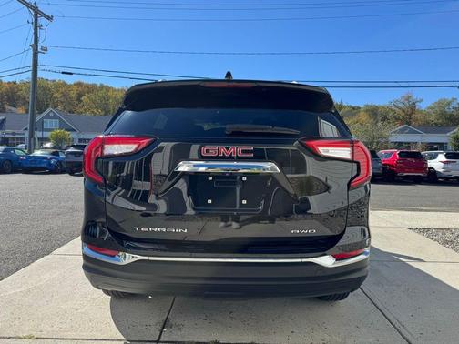 2024 GMC Terrain SLT