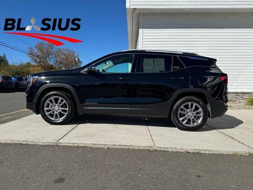2024 GMC Terrain SLT