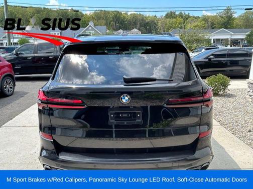 2024 BMW X5 M60i