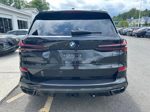 2024 BMW X5 M60i