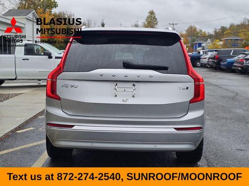 2022 Volvo XC90 T6 Inscription 7 Passenger