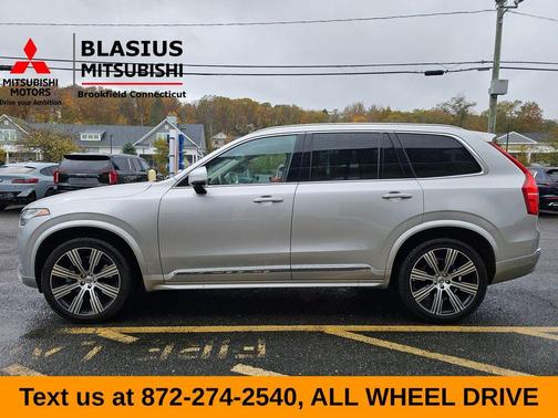 2022 Volvo XC90 T6 Inscription 7 Passenger