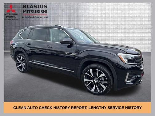 Deep Black Pearl Effect 2024 Volkswagen Atlas 2.0T SEL Premium R-Line