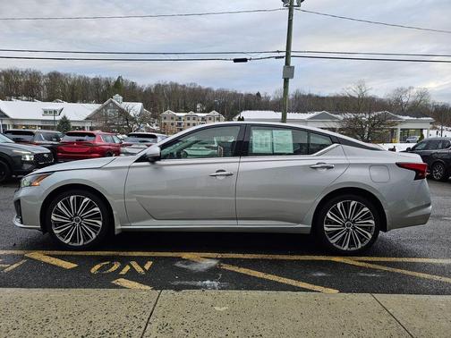 2023 Nissan Altima 2.5 SL